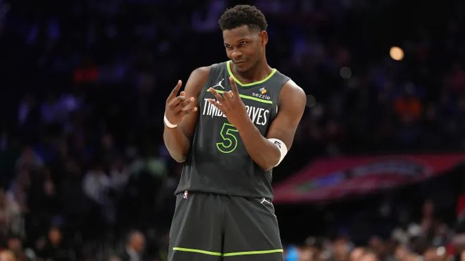 包含最佳球员：王强以关键三分获得场上MVP！的词条