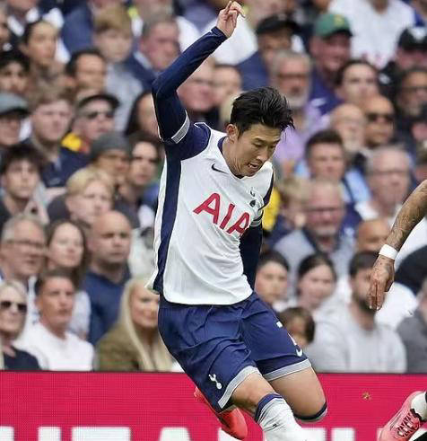 关于英超高潮迭起，比分3-2，队长表现出色，成功断球78%，控球率62%的信息