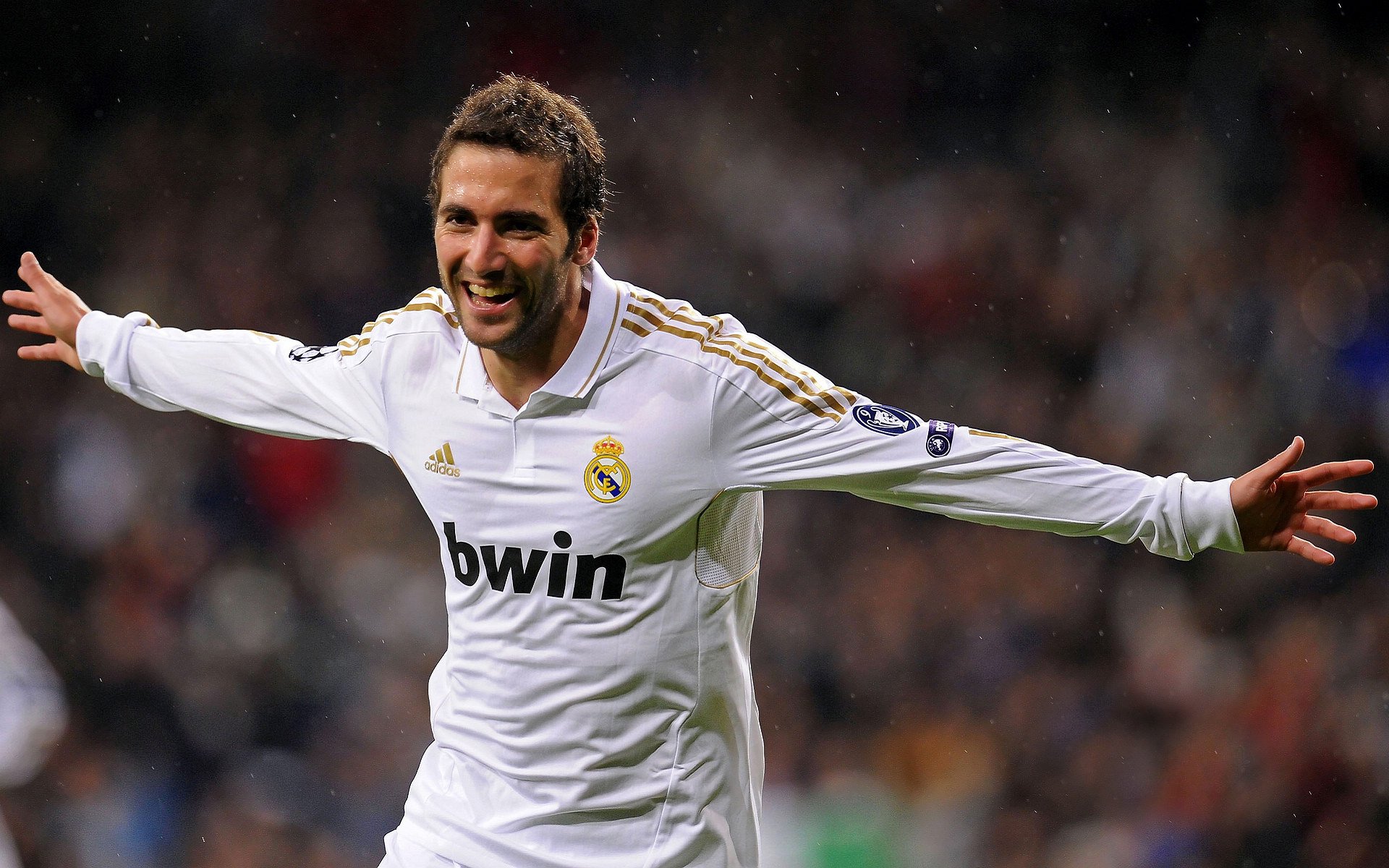 “团队无敌：幕后英雄的坚韧守护”，团队竞技的无敌点